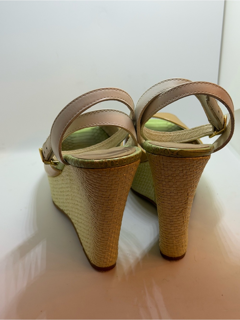 Juicy Couture Tan Patent Peep-Toe Platform Sandals with Green Insole - Picture 5 of 8